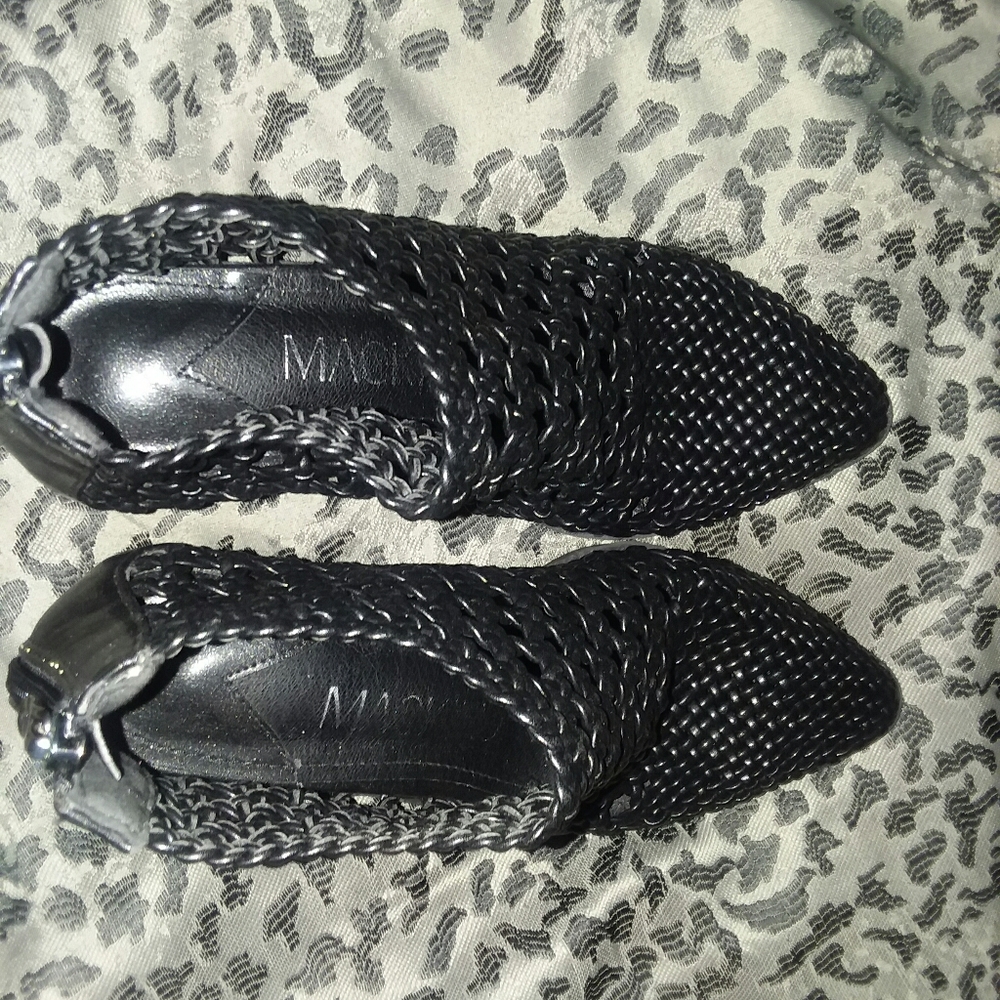 MACKIN J BLACK BOOTIES